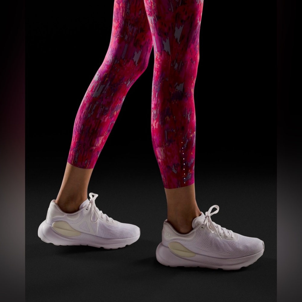 Lululemon NWT Women’s Fast And Free HR Tight 25” Pockets. Pow Pink Multi. Size 2 - Picture 16 of 16
